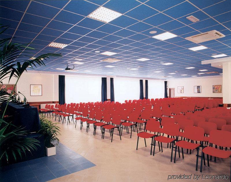 Euro Hotel Cascina Einrichtungen foto