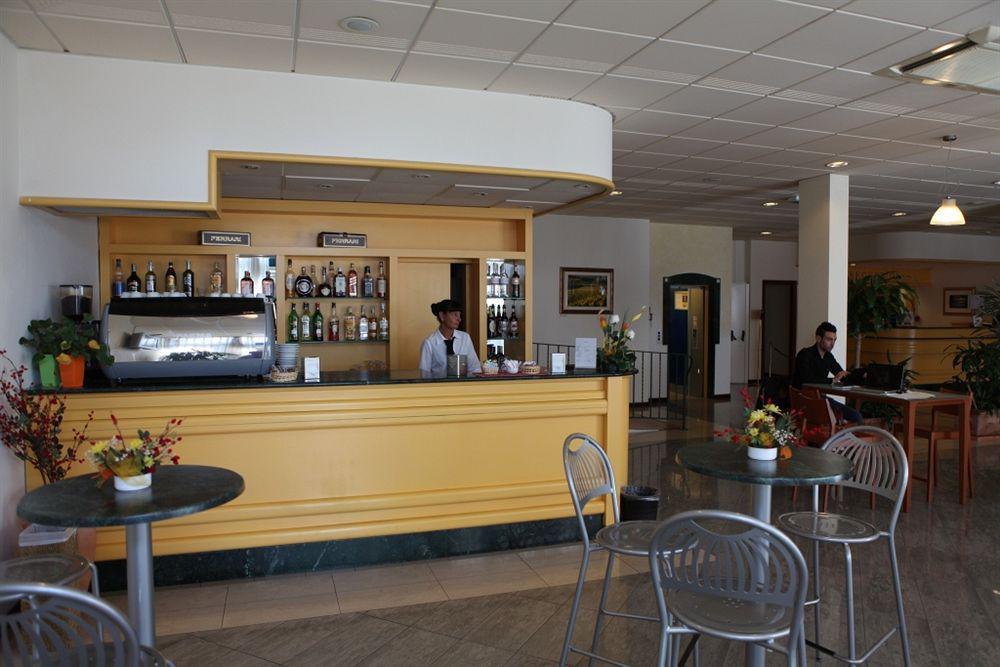 Euro Hotel Cascina Exterior foto